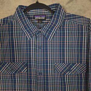 Patagonia shirt Men Large High Moss blue Plaid long sleeve button up nylon blend